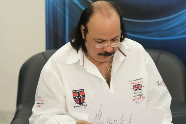 صورة طلعت زكريا