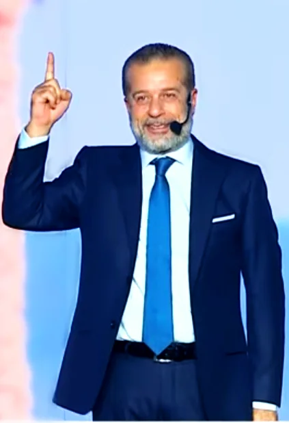 صورة شريف منير