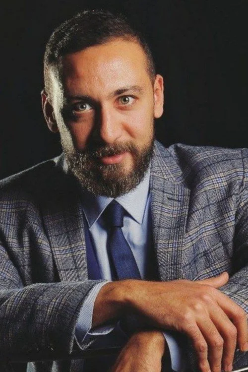 صورة عابد عناني