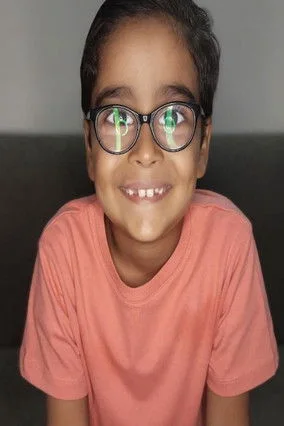 صورة آدم النحاس